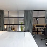 2 Bedroom Apartment! *