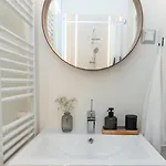 2 Bedroom Apartment!