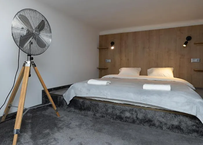 2 Bedroom Apartment! * Budapeste