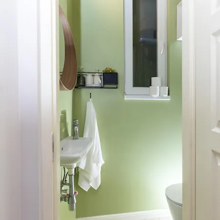 2 Bedroom Apartment! Budapest