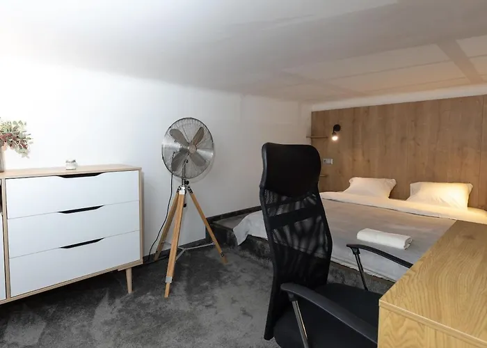 2 Bedroom Apartment!